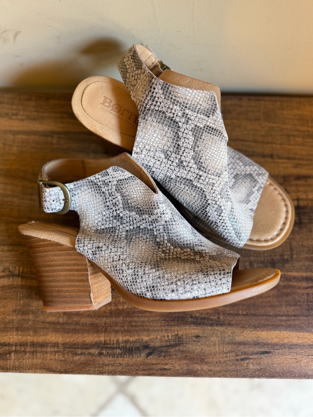 Born Moraine Snakeskin Peep Open Toe Leather Slingback Mule Sandal Castango 8